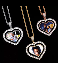Load image into Gallery viewer, Rotating Heart Necklace